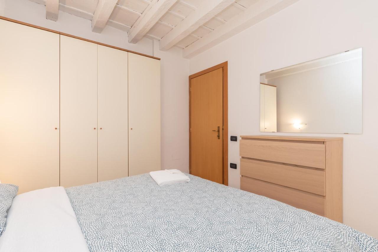 Appartamento Bilocale 1 Piazza Vittoria - Affitti Brevi Italia Brescia Ngoại thất bức ảnh
